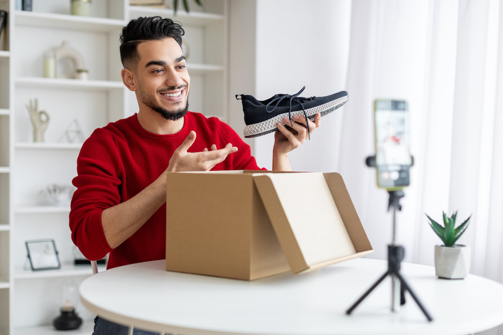 influencer-filming-with-shoes